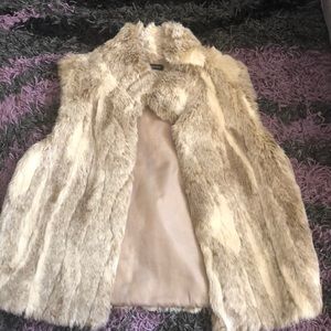 Faux fur vest very cute & comfy